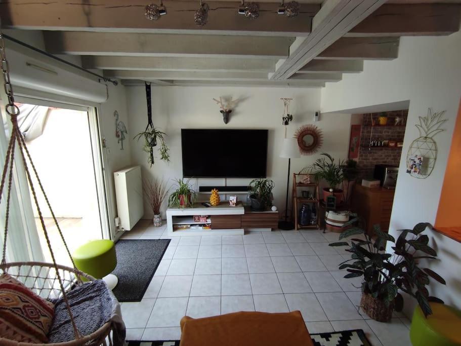 Chaleureuse Maison De Ville Avec Parking Gratuit Chinon Zewnętrze zdjęcie